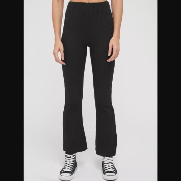 UO Rosie Ribbed High-Waisted Flare Pant - Picture 1 of 6